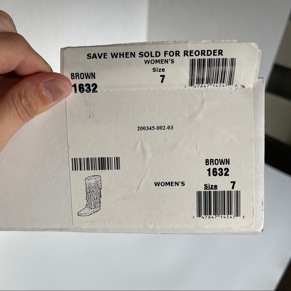 Minnetonka Moccasin 3 Layer Fringe Brown Size 7 - Picture 8 of 9